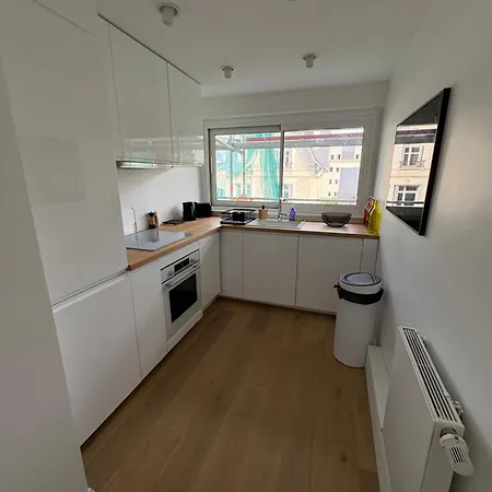 Chez Huguette A Апартаменты Довиль