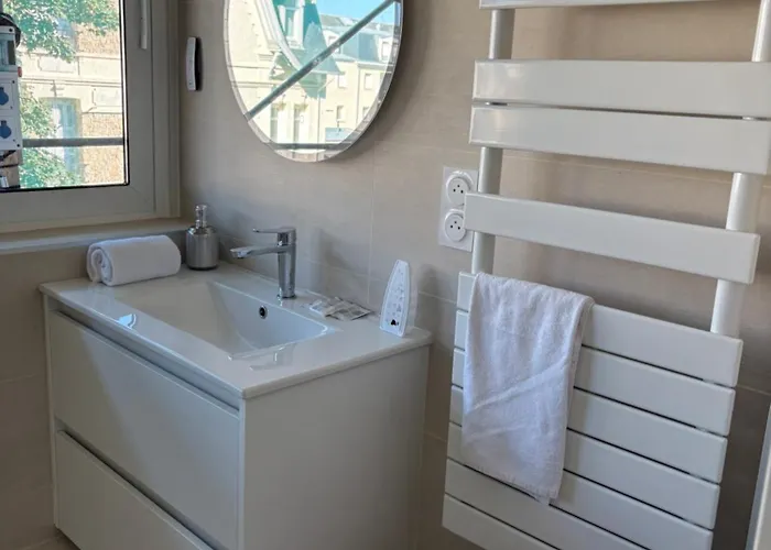 Chez Huguette A Deauville